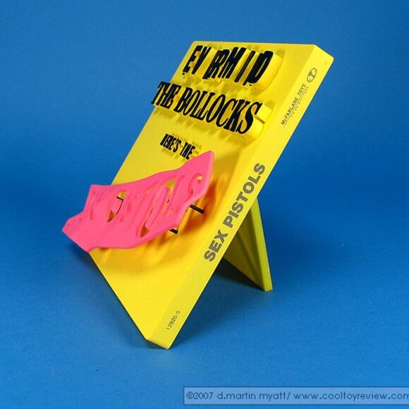 McFarlane Sex Pistols Never Mind the Bollocks 3-D Album Cover - Picture 2 of 3